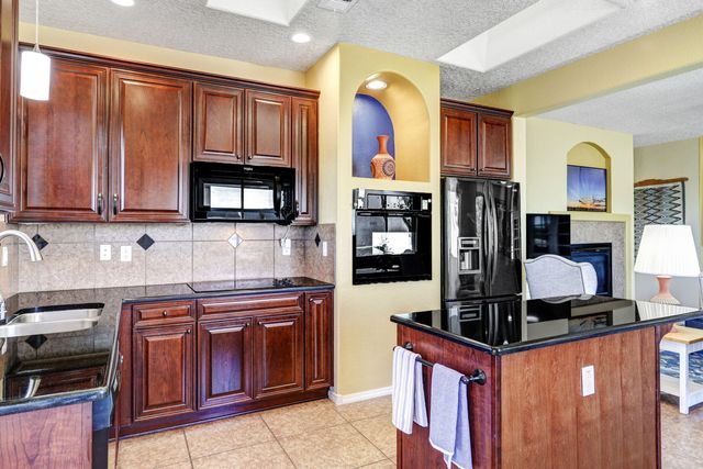 840 Golden Yarrow Trail, Bernalillo, NM 87004