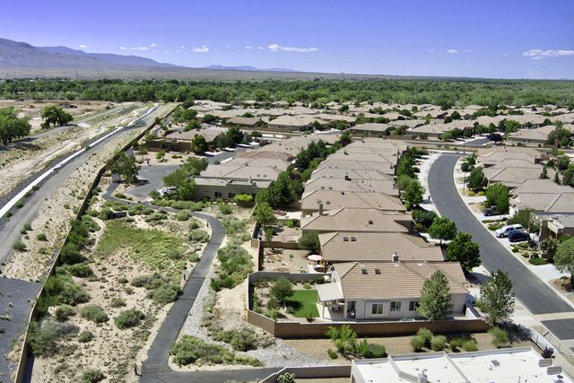 840 Golden Yarrow Trail, Bernalillo, NM 87004