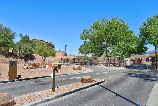 840 Golden Yarrow Trail, Bernalillo, NM 87004