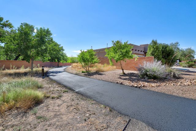 840 Golden Yarrow Trail, Bernalillo, NM 87004