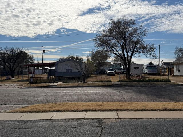 207 W Jefferson Street, Borger, TX 79007