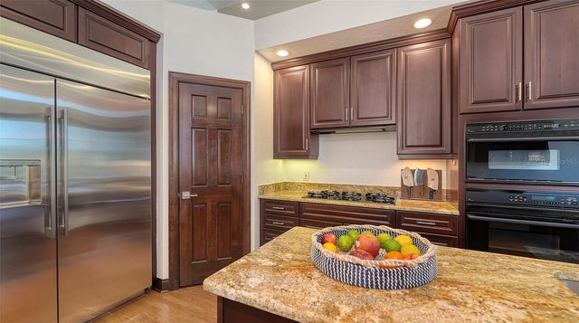 3511 FAIR OAKS COURT, Longboat Key, FL 34228