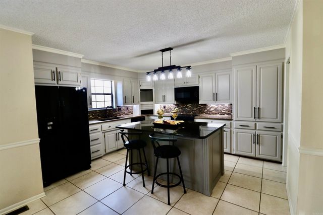 2813 Southgate Drive, Malvern, AR 72104