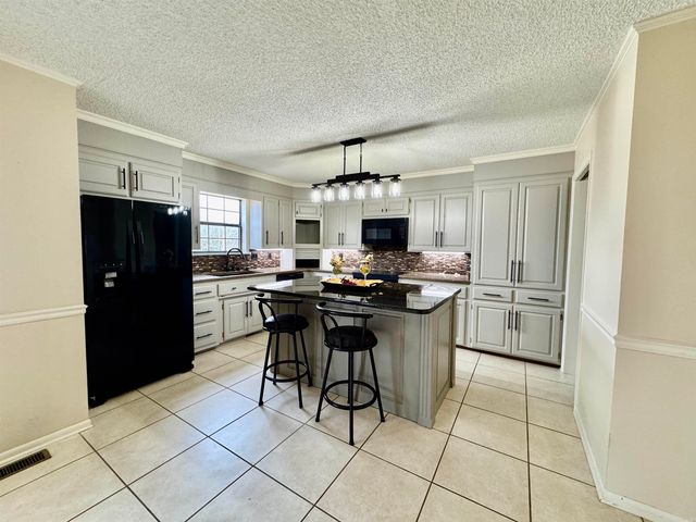 2813 Southgate Drive, Malvern, AR 72104