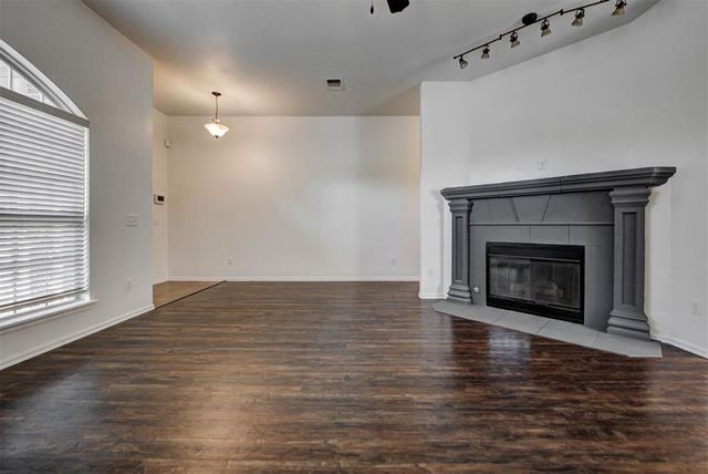 417 Tecumseh Meadows Court, Norman, OK 73069