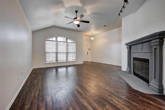 417 Tecumseh Meadows Court, Norman, OK 73069