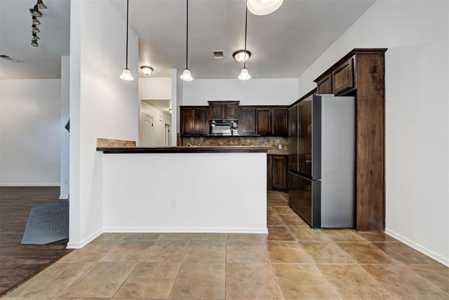 417 Tecumseh Meadows Court, Norman, OK 73069