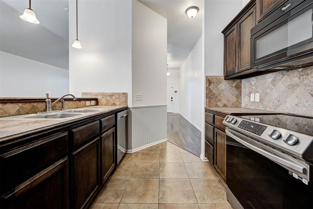 417 Tecumseh Meadows Court, Norman, OK 73069