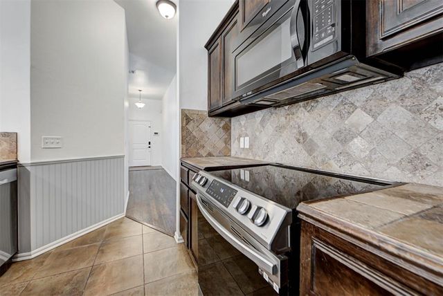 417 Tecumseh Meadows Court, Norman, OK 73069