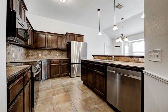 417 Tecumseh Meadows Court, Norman, OK 73069