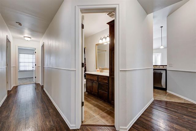 417 Tecumseh Meadows Court, Norman, OK 73069