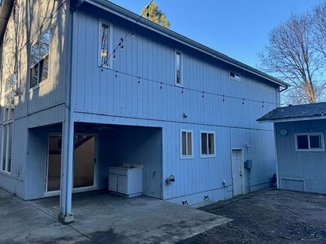 1986 Kelly Way, Grants Pass, OR 97527