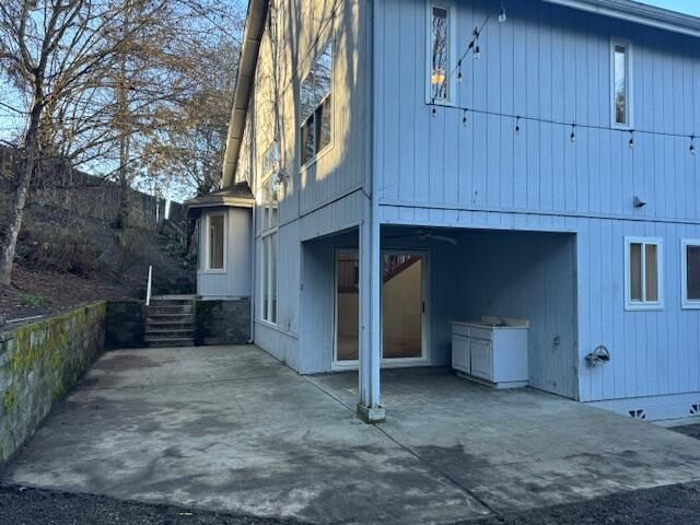 1986 Kelly Way, Grants Pass, OR 97527