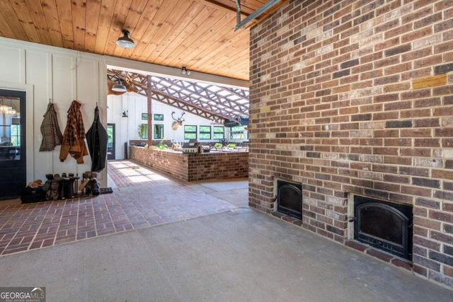 228 Grey Squirrel Point, Talking Rock, GA 30175
