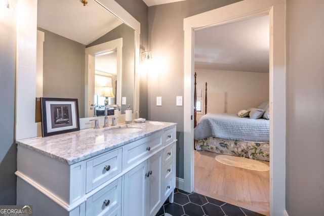 228 Grey Squirrel Point, Talking Rock, GA 30175