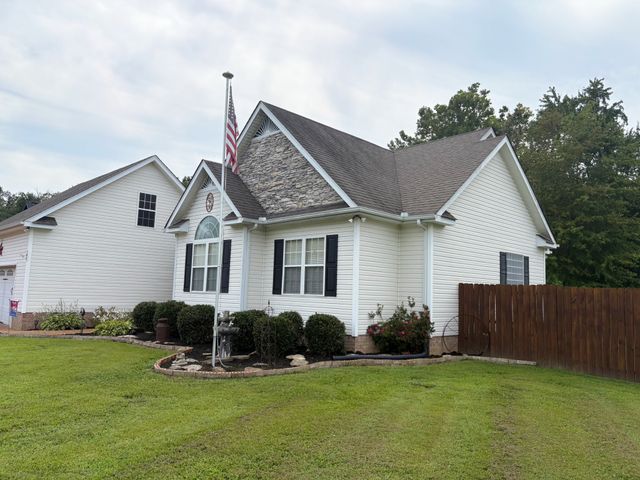 109 Carrie Mae Cir, Portland, TN 37148