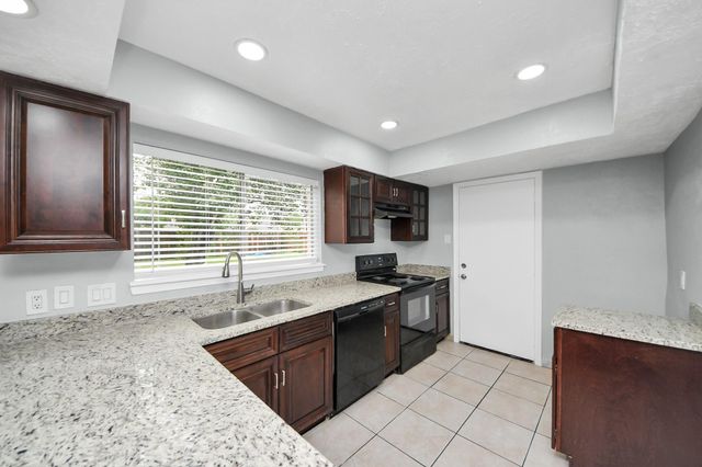 16618 Lonesome Quail Drive, Houston, TX 77489