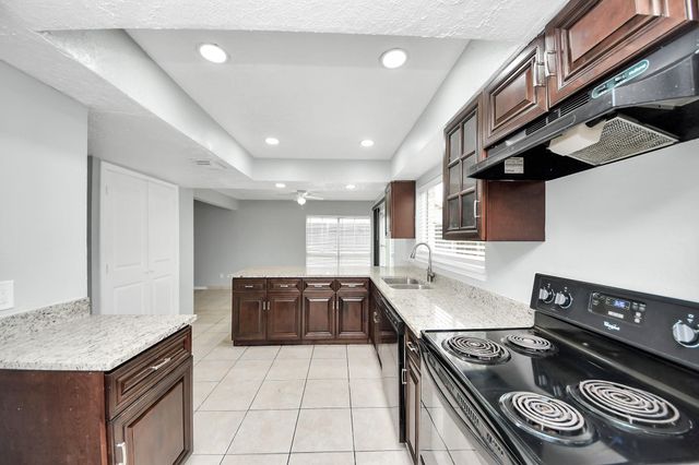 16618 Lonesome Quail Drive, Houston, TX 77489