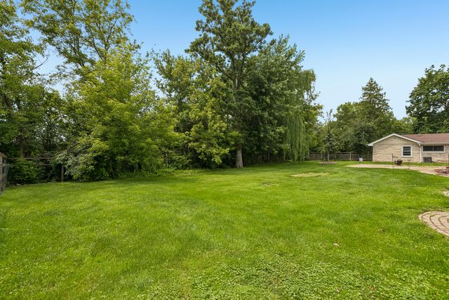 26735 W Il Route 173, Antioch, IL 60002