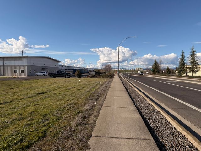 1507 N Central Avenue, Medford, OR 97501