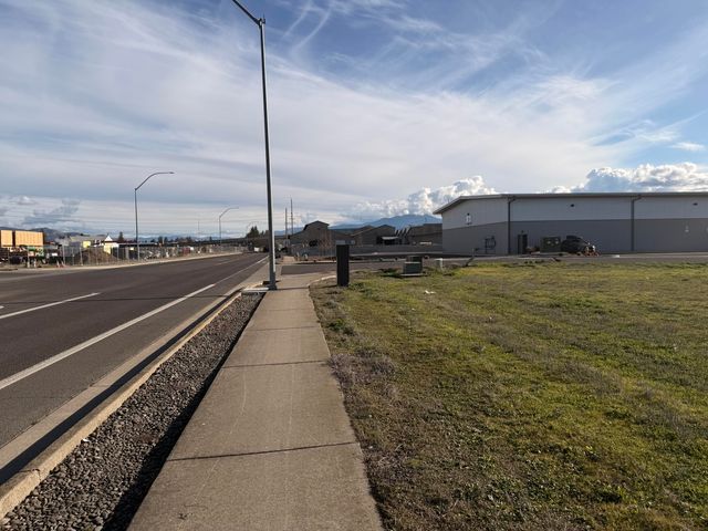 1507 N Central Avenue, Medford, OR 97501