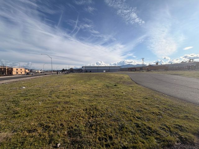 1507 N Central Avenue, Medford, OR 97501