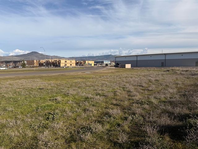 1507 N Central Avenue, Medford, OR 97501