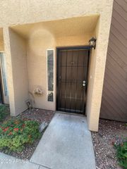 1601 W SUNNYSIDE Drive 160, Phoenix, AZ 85029