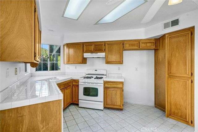 20034 Curassow Court, Canyon Country, CA 91351