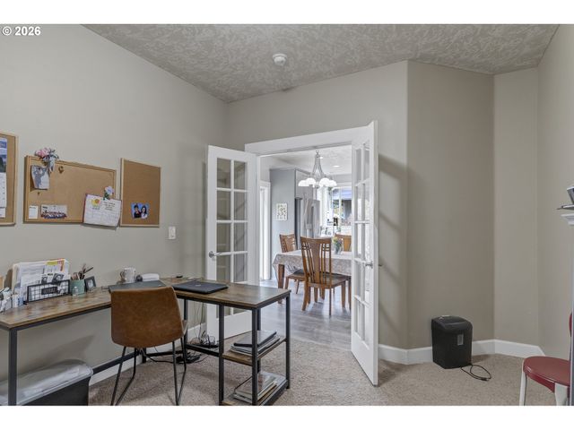 905 PINTAIL St, Silverton, OR 97381