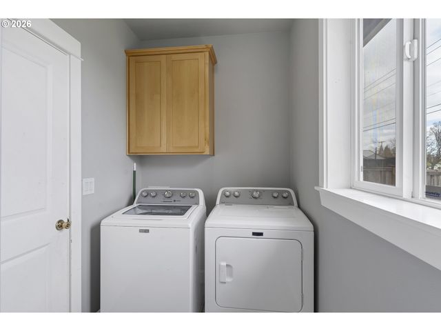 905 PINTAIL St, Silverton, OR 97381