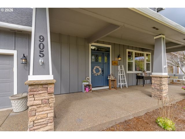 905 PINTAIL St, Silverton, OR 97381