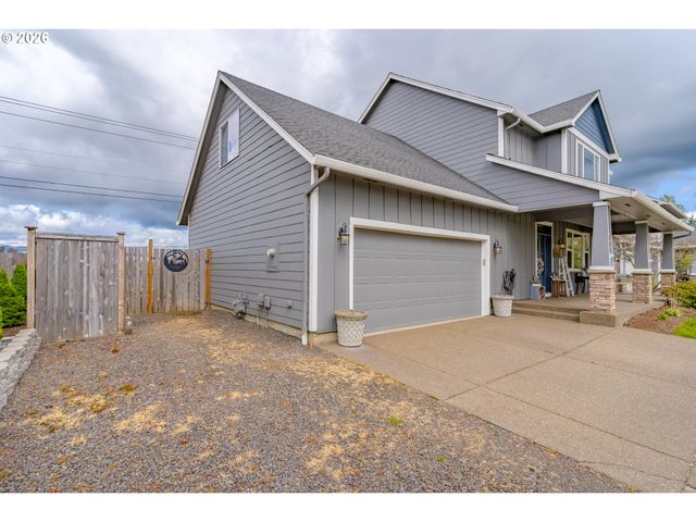 905 PINTAIL St, Silverton, OR 97381