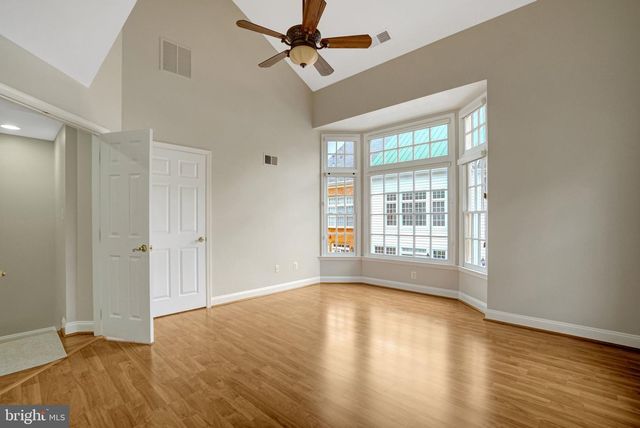 1210 ROUNDHOUSE LN, Alexandria, VA 22314