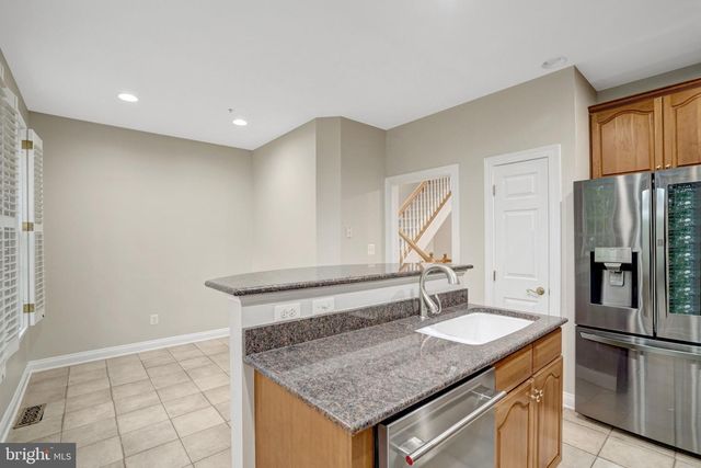 1210 ROUNDHOUSE LN, Alexandria, VA 22314