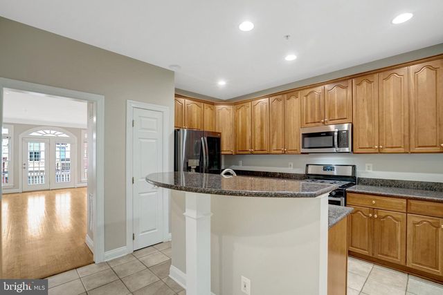 1210 ROUNDHOUSE LN, Alexandria, VA 22314