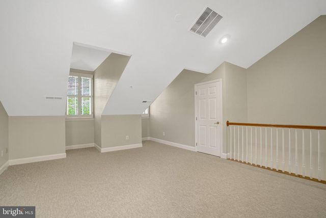 1210 ROUNDHOUSE LN, Alexandria, VA 22314