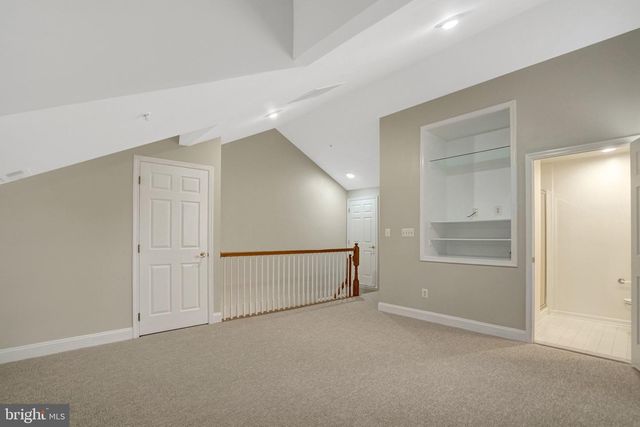 1210 ROUNDHOUSE LN, Alexandria, VA 22314