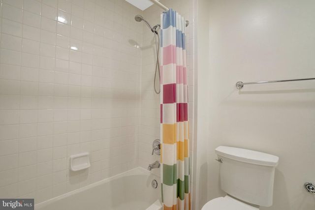1210 ROUNDHOUSE LN, Alexandria, VA 22314
