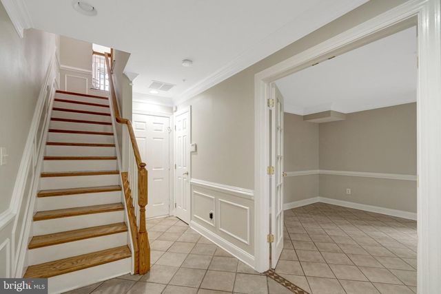 1210 ROUNDHOUSE LN, Alexandria, VA 22314