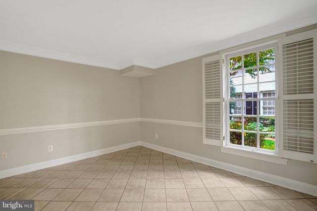 1210 ROUNDHOUSE LN, Alexandria, VA 22314