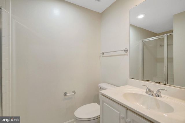 1210 ROUNDHOUSE LN, Alexandria, VA 22314