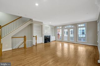 1210 ROUNDHOUSE LN, Alexandria, VA 22314
