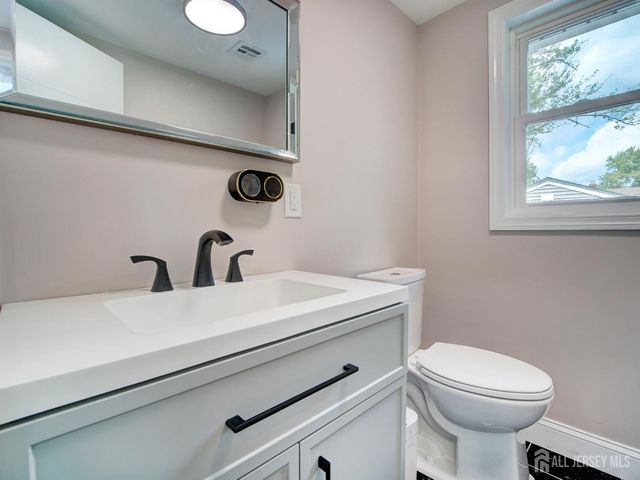 415 Plainfield Avenue, Piscataway, NJ 08854