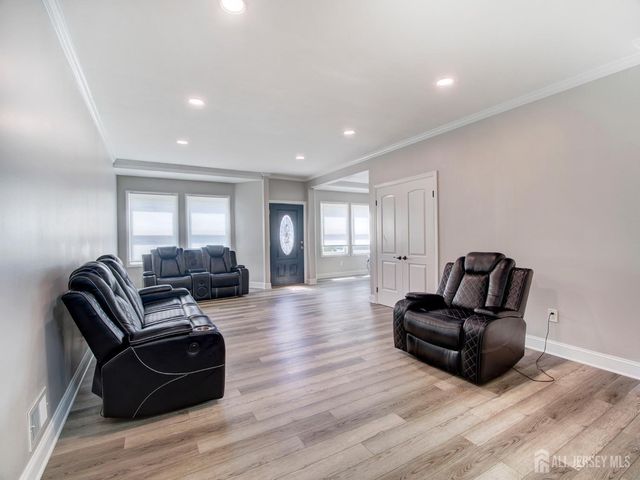 415 Plainfield Avenue, Piscataway, NJ 08854