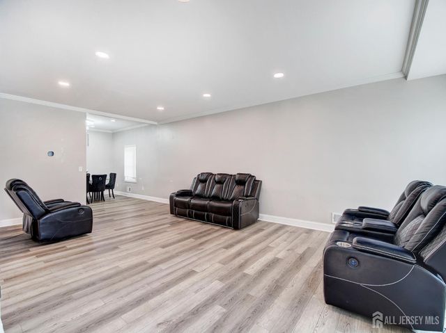415 Plainfield Avenue, Piscataway, NJ 08854