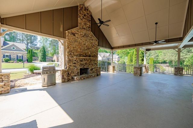 502 Taymack Farm Court, Woodstock, GA 30188