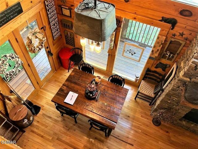 3958 Ole Smoky Way, Sevierville, TN 37862