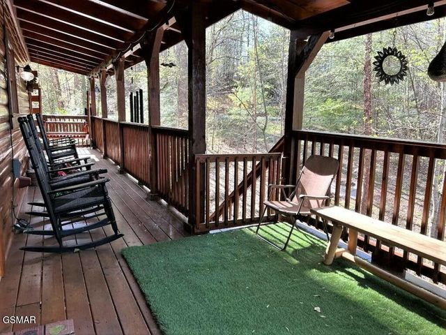 3958 Ole Smoky Way, Sevierville, TN 37862