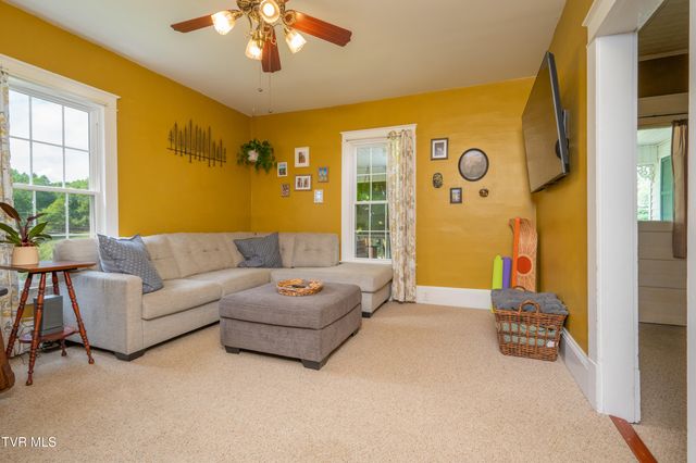 110 Charles Smith Road, Watauga, TN 37694